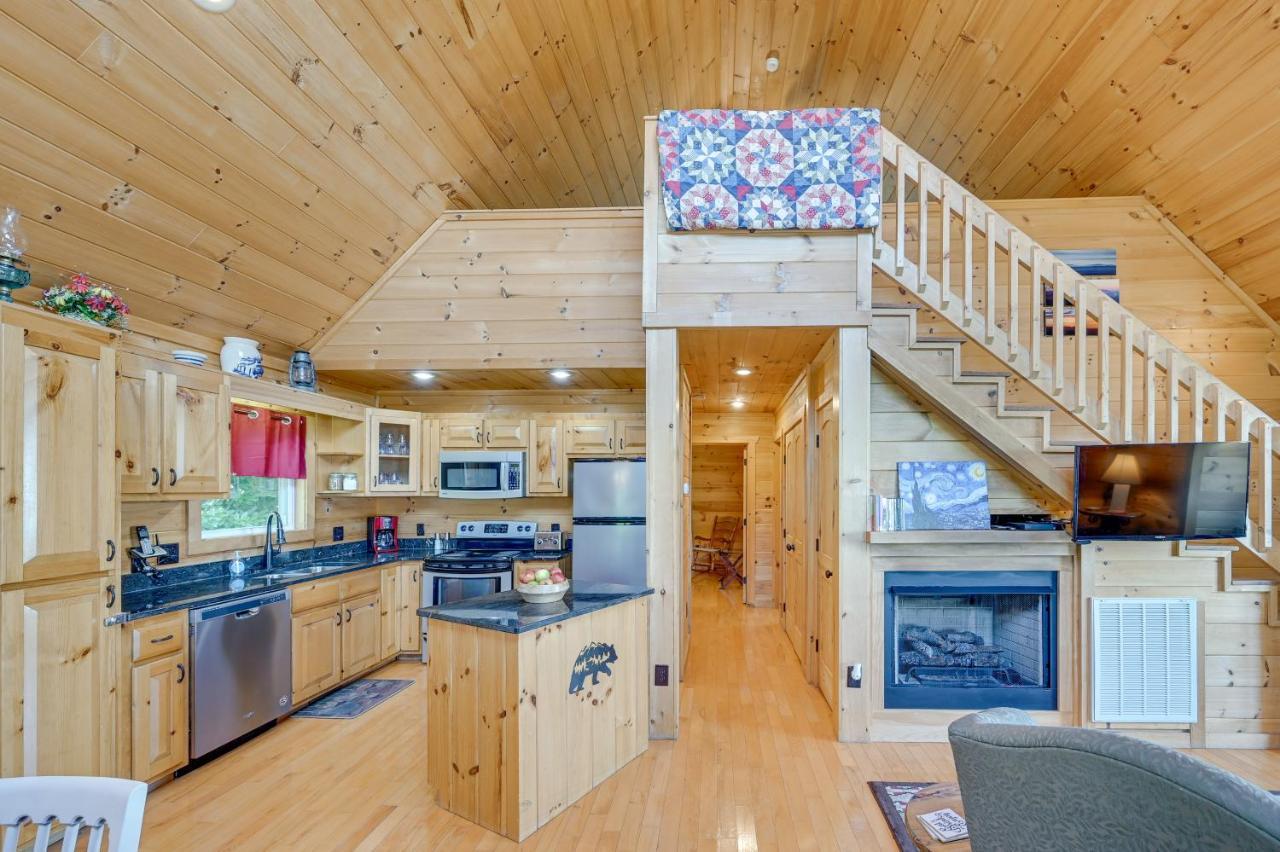 Warm And Cozy Cabin With Deck On Top Of The Blue Ridge Fancy Gap Zewnętrze zdjęcie
