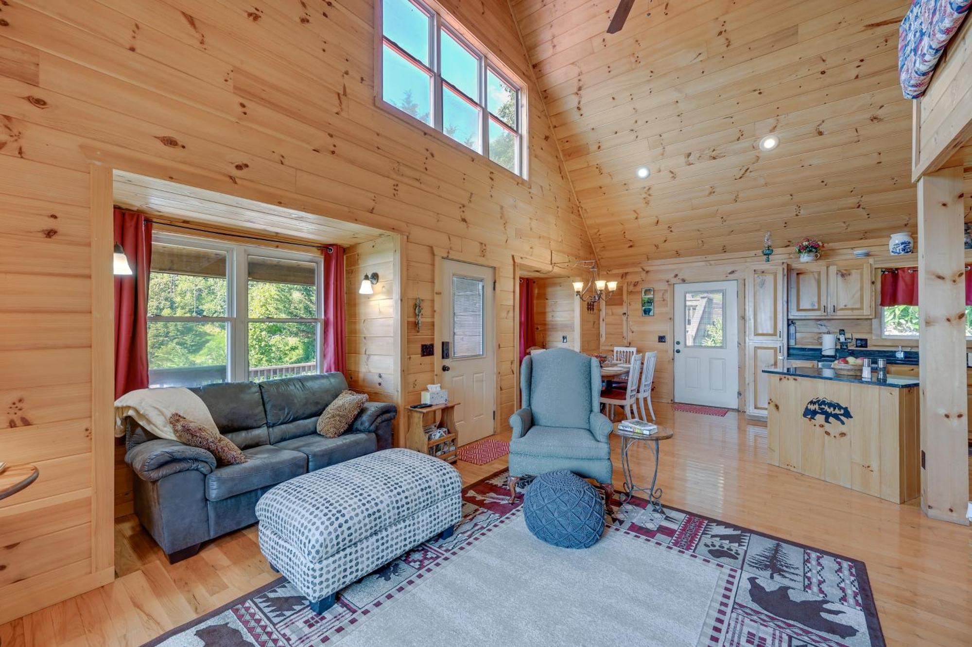 Warm And Cozy Cabin With Deck On Top Of The Blue Ridge Fancy Gap Zewnętrze zdjęcie